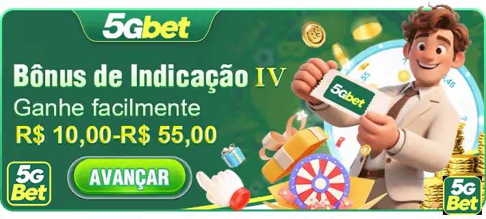 Usuário jogando em smartphone com acesso móvel facilitado